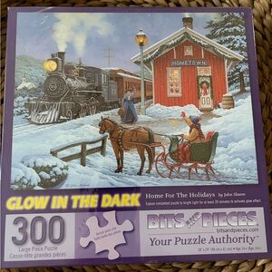 NEW 300 Piece Glow in the Dark Holiday Puzzle